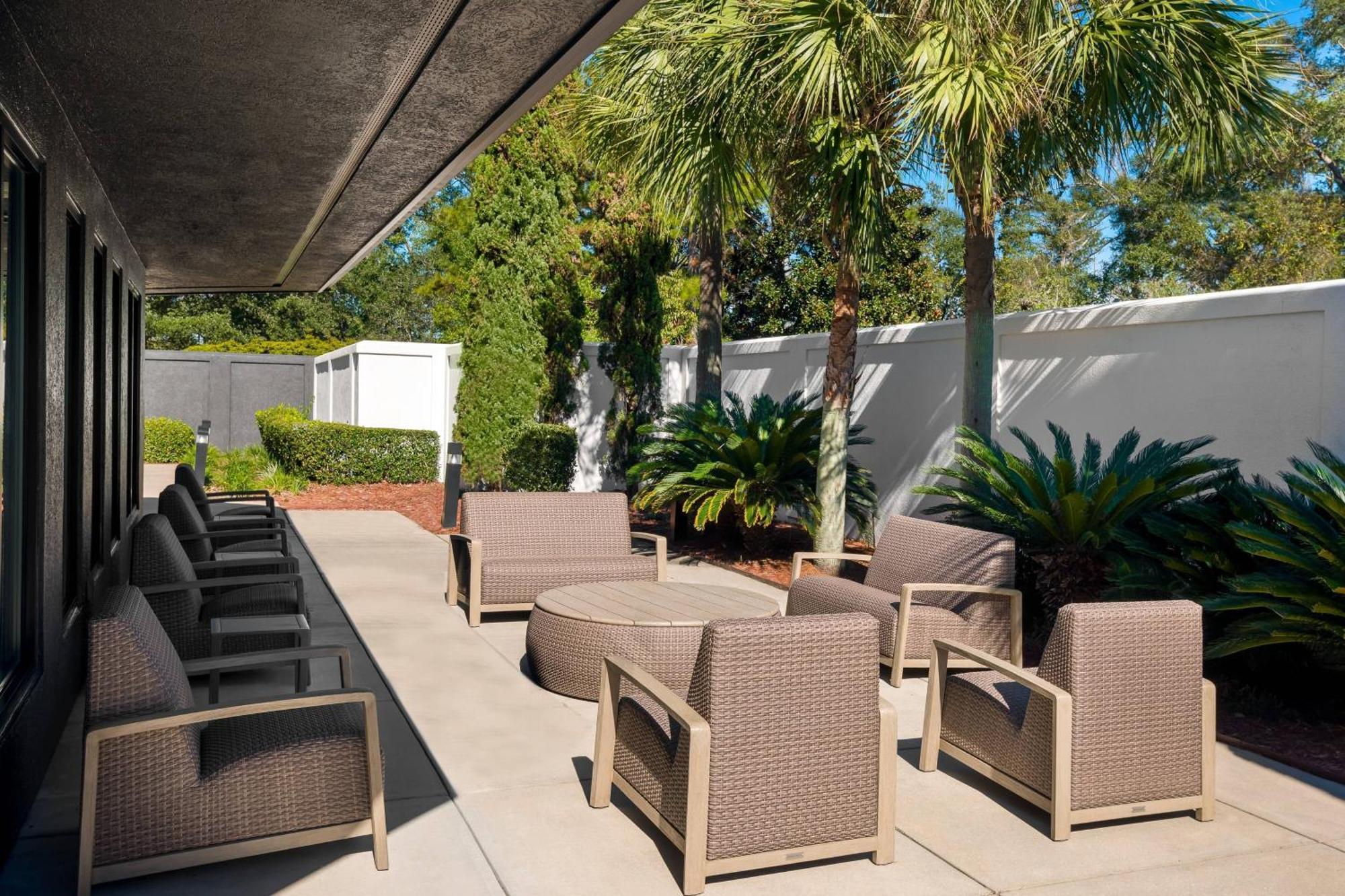 Courtyard Tallahassee North/I-10 Capital Circle Eksteriør billede